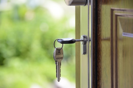Keys in door – Pixabay (#1407562) | Brenchley Homes